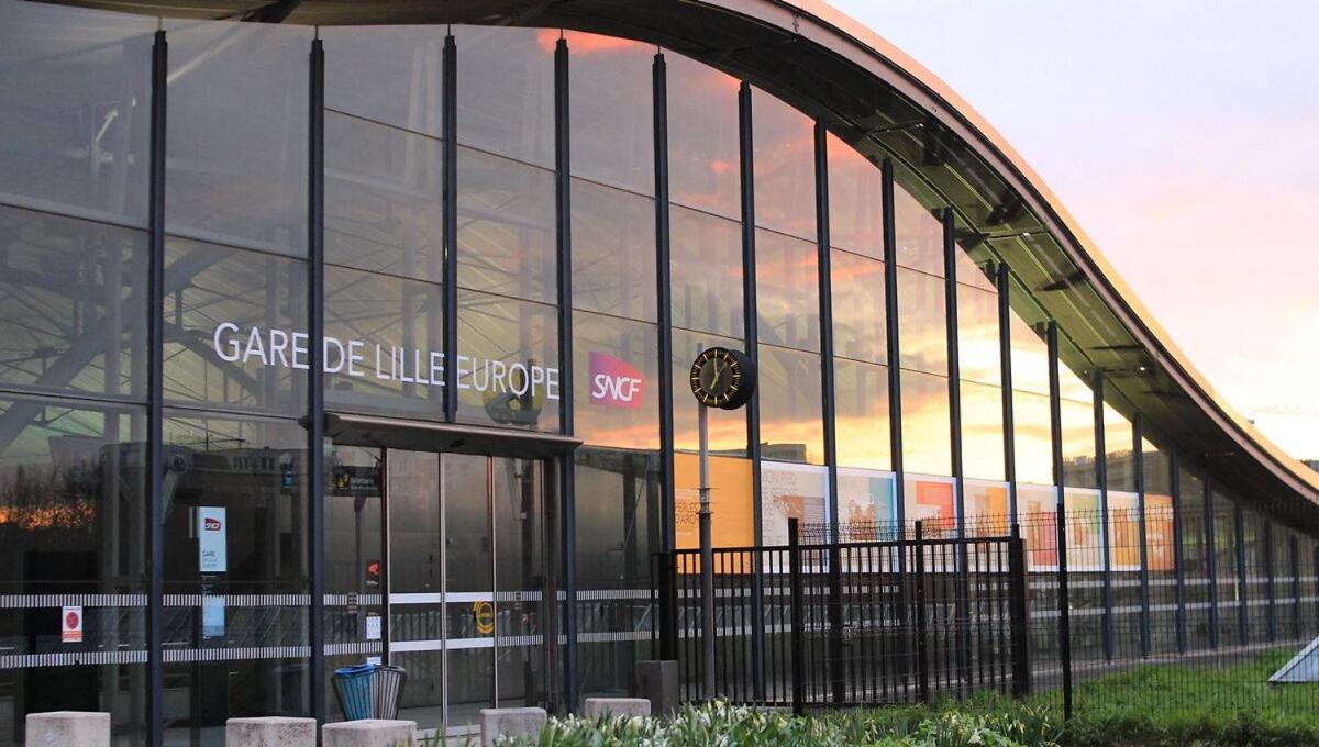 Europe/flandres Stations With Balcony! Rijsel