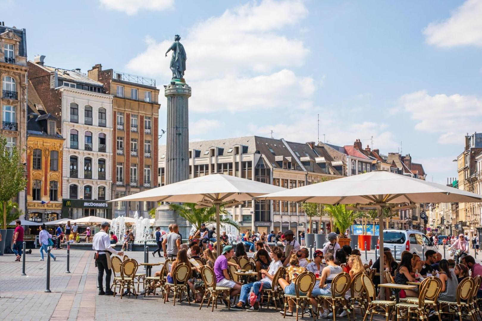 Europe/flandres Stations With Balcony! * Rijsel