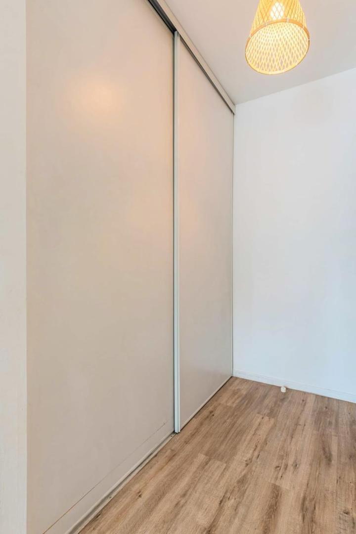 Apartment Europe/flandres Stations With Balcony! *